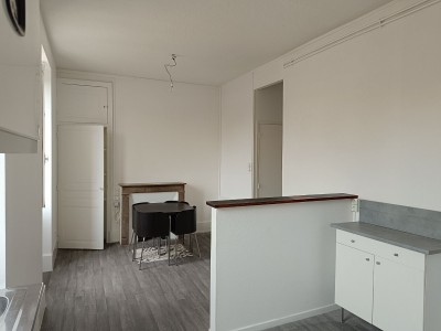 APPARTEMENT T3 A LOUER - PARAY LE MONIAL - 45.25 m2 - 440€ charges comprises par mois