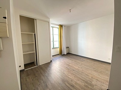 STUDIO A LOUER - CHALON SUR SAONE CENTRE VILLE - 22.25 m2 - 340�&euro; charges comprises par mois