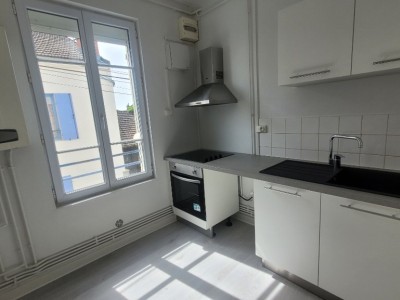 APPARTEMENT T2 A LOUER - CHALON SUR SAONE CENTRE VILLE - 45 m2 - 495€ charges comprises par mois