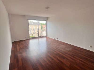 STUDIO A LOUER - DIJON - 40 m2 - 540€ charges comprises par mois