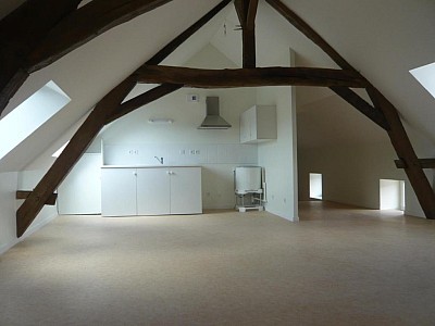 APPARTEMENT T3 A LOUER - RULLY - 64.11 m2 - 700€ charges comprises par mois