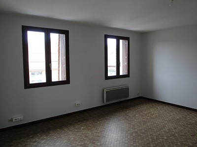 APPARTEMENT T2 A LOUER - BEAUNE - 47 m2 - 608�&euro; charges comprises par mois