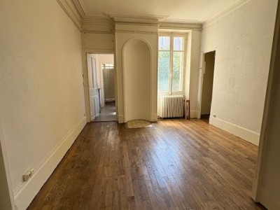 APPARTEMENT T2 A LOUER - DIJON - 39.28 m2 - 570€ charges comprises par mois