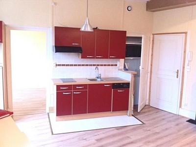 APPARTEMENT T2 A LOUER - PARAY LE MONIAL - 34.8 m2 - 410�&euro; charges comprises par mois