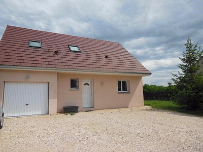 MAISON A LOUER - AUXONNE - 96.6 m2 - 950 &euro; charges comprises par mois