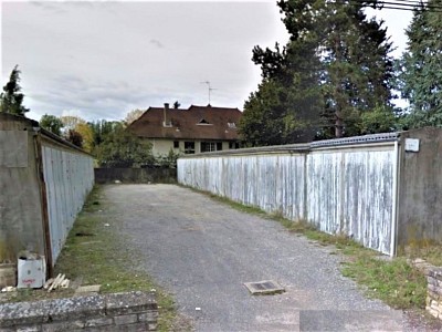GARAGE A LOUER - CHAMPFORGEUIL - 45€ charges comprises par mois