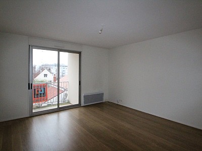 APPARTEMENT T2 A LOUER - DIJON PLACE DU 30 OCTOBRE - 48 m2 - 630 € charges comprises par mois