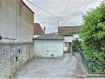 GARAGE A LOUER - CHALON SUR SAONE - 50 &euro; charges comprises par mois