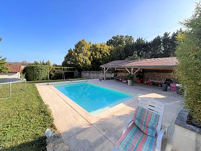 MAISON A LOUER - GIVRY - 257.94 m2 - 1645€ charges comprises par mois