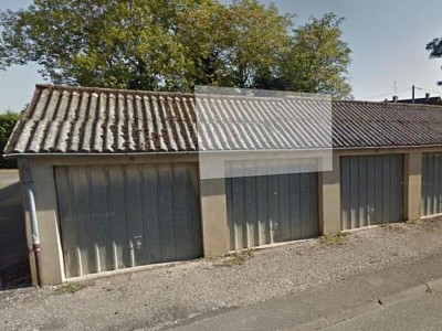 GARAGE A LOUER - LOUHANS - 45 € charges comprises par mois