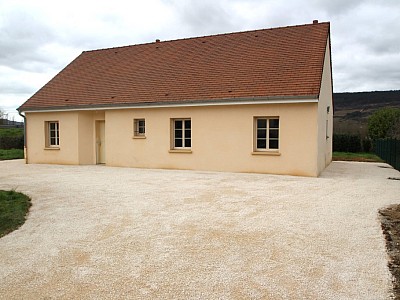 MAISON A LOUER - SANTENAY - 116.31 m2 - 910 &euro; charges comprises par mois