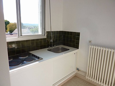 STUDIO A LOUER - AUTUN - 26 m2 - 360 &euro; charges comprises par mois