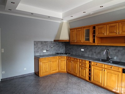 APPARTEMENT T5 A LOUER - MEURSAULT - 141 m2 - 842 &euro; charges comprises par mois