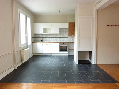 APPARTEMENT T3 A LOUER - CHALON SUR SAONE - 68.05 m2 - 685 &euro; charges comprises par mois