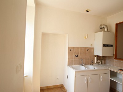 APPARTEMENT T4 A LOUER - CHAGNY - 66 m2 - 550 € charges comprises par mois