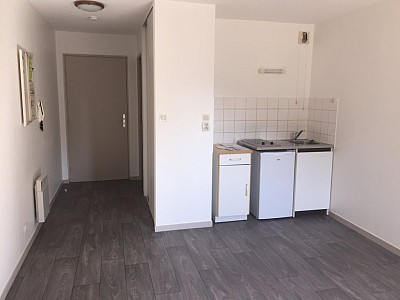 STUDIO A LOUER - DIJON - 25.35 m2 - 482€ charges comprises par mois