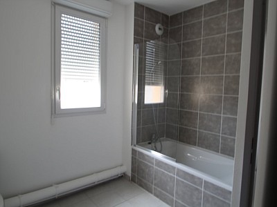 APPARTEMENT T2 A LOUER - DIGOIN - 41.91 m2 - 410 &euro; charges comprises par mois