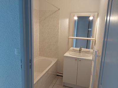 APPARTEMENT T3 A LOUER - LE CREUSOT - 51 m2 - 487 € charges comprises par mois