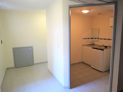 BUREAU A LOUER - CHALON SUR SAONE - 125 m2 - 1470 € HC et HT par mois