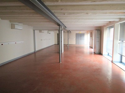 BUREAU A LOUER - CHALON SUR SAONE - 125 m2 - 1470 € HC et HT par mois