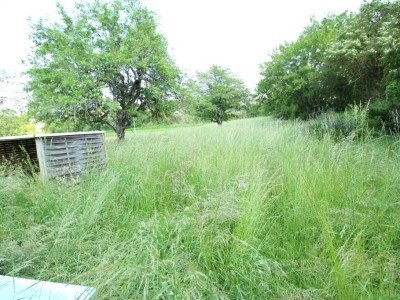 PRE A LOUER - RULLY - 2500 m2 - 100 € charges comprises par mois