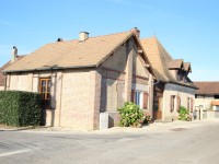 Ferme bressane mitoyenne 2 lgts avec dépendances, - DAMPIERRE EN BRESSE - 147 m2 - VENDU