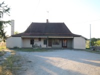 Ferme avec dépendances et terrain. A VENDRE - FRANGY EN BRESSE - 87 m2 - 147 000 &euro;