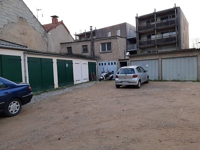 GARAGE A LOUER - CHALON SUR SAONE - 50 € charges comprises par mois
