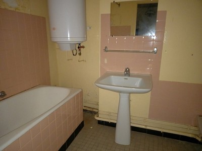 IMMEUBLE A VENDRE - ARNAY LE DUC - 330 m2 - 67000 €