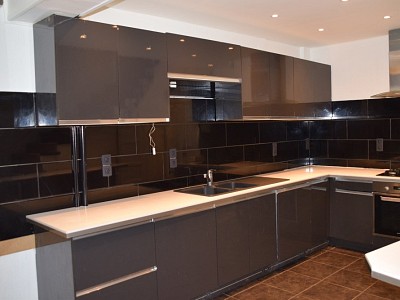 Immeuble Appartement et local commercial A VENDRE - ARNAY LE DUC - 84 m2 - 59500 €