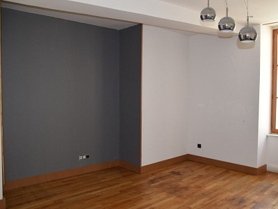 Immeuble Appartement et local commercial A VENDRE - ARNAY LE DUC - 84 m2 - 59500 €