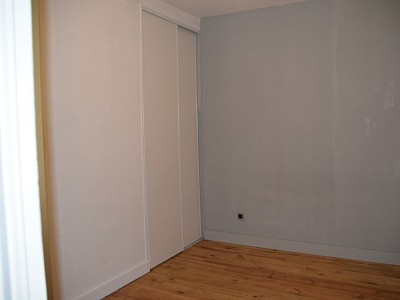 Immeuble Appartement et local commercial A VENDRE - ARNAY LE DUC - 84 m2 - 59500 €