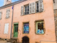 Appartement et local commercial A VENDRE - ARNAY LE DUC - 200 m2 - 139 000 &euro;