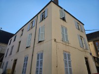 Ensemble immobilier appart. : 1 Type 3/4, 2 Type 2 - ST JEAN DE LOSNE - 183.9 m2 - VENDU