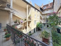 Immeuble de caractère A VENDRE - LONS LE SAUNIER CENTRE VILLE - 1640 m2 - 829 500 &euro;