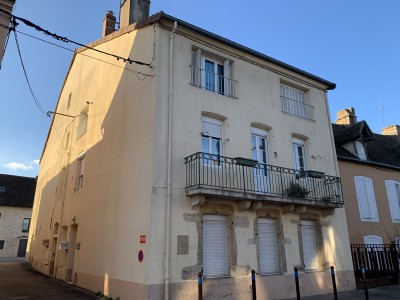 IMMEUBLE DE RAPPORT AVEC LOCAL PROFESSIONNEL - SENNECEY LE GRAND - 315 m2 - VENDU