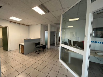 LOCAL COMMERCIAL A VENDRE - BEAUNE - 162 m2 - 290 000 € 