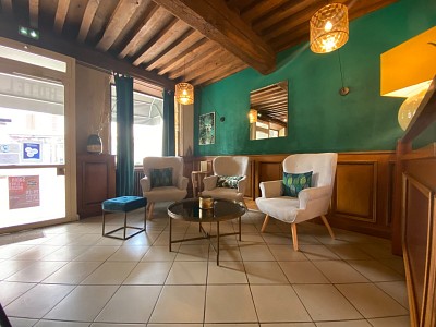 Hotel et restaurant A VENDRE - PARAY LE MONIAL - 692 m2 - 387000 € 