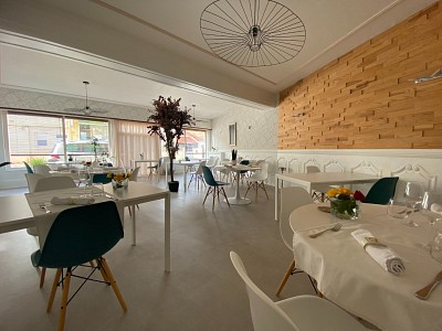 Hotel et restaurant A VENDRE - PARAY LE MONIAL - 692 m2 - 387 000 € 