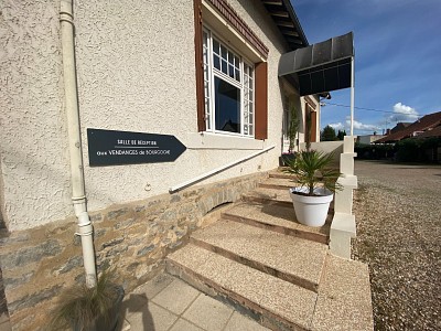 Hotel et restaurant A VENDRE - PARAY LE MONIAL - 692 m2 - 387000 € 