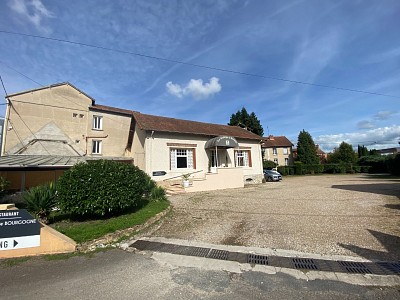 Hotel et restaurant A VENDRE - PARAY LE MONIAL - 692 m2 - 387000 € 