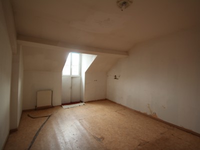LOCAL D ACTIVITE A VENDRE - AUTUN - 561,89 m2 - 114900 € 