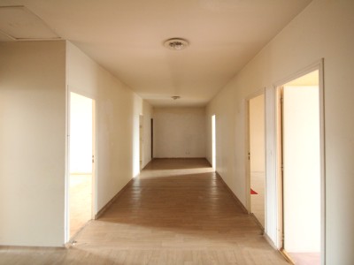 LOCAL D ACTIVITE A VENDRE - AUTUN - 561,89 m2 - 114900 € 