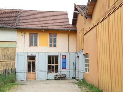 Locaux professionnels A VENDRE - LOUHANS - 550 m2 - 139500 € 