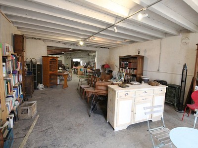 Locaux professionnels A VENDRE - LOUHANS - 550 m2 - 139500 € 