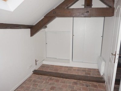 LOFT A LOUER - PARAY LE MONIAL - 81,3 m2 - 650 € charges comprises par mois