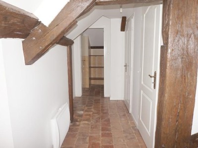 LOFT A LOUER - PARAY LE MONIAL - 81,3 m2 - 650 € charges comprises par mois