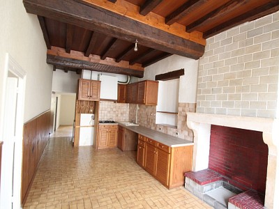 MAISON A LOUER - DEZIZE LES MARANGES - 71,97 m2 - 550 € charges comprises par mois