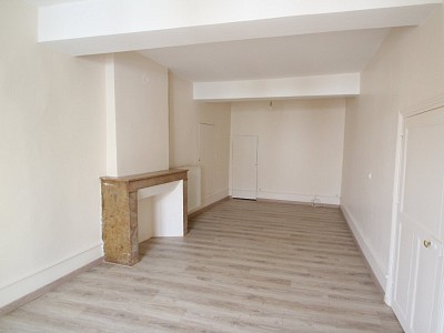 MAISON A LOUER - DEZIZE LES MARANGES - 71,97 m2 - 550 € charges comprises par mois