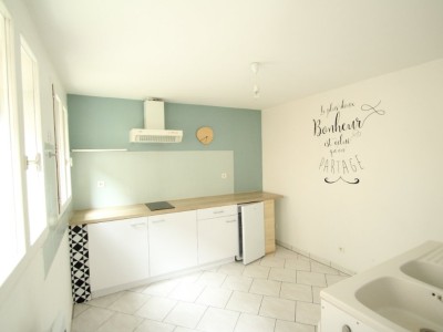 MAISON A LOUER - GIVRY - 28,88 m2 - 534 € charges comprises par mois